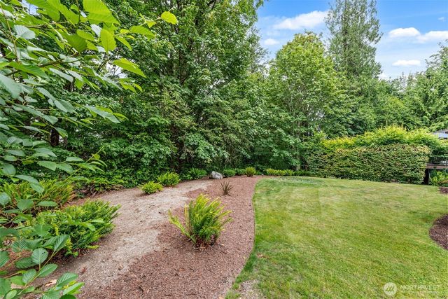 9118 NE 160th Pl, Bothell, WA 98028