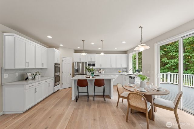 9118 NE 160th Pl, Bothell, WA 98028