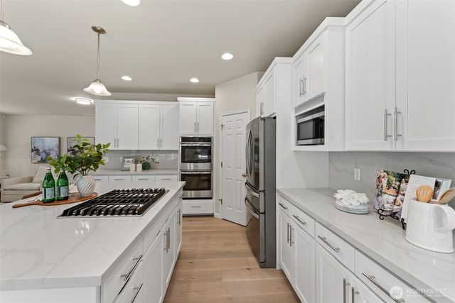 9118 NE 160th Pl, Bothell, WA 98028