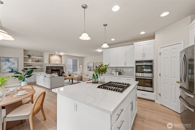 9118 NE 160th Pl, Bothell, WA 98028