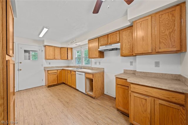 205 Center Road, Bedford, OH 44146