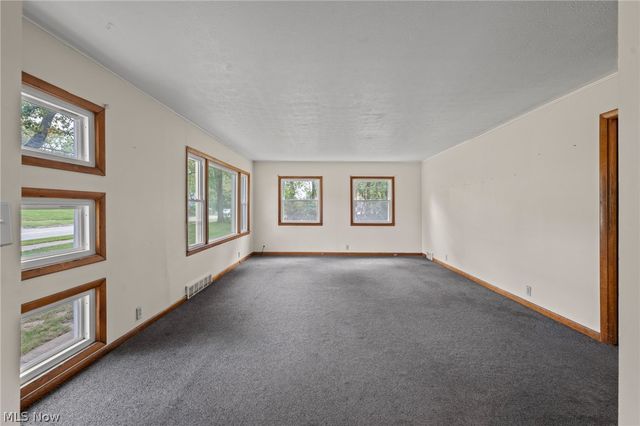 205 Center Road, Bedford, OH 44146