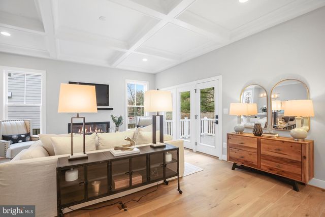 506 COTTAGE STREET, Vienna, VA 22180