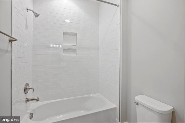 506 COTTAGE STREET, Vienna, VA 22180