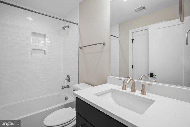 506 COTTAGE STREET, Vienna, VA 22180