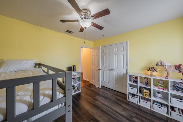 660 Rosario Lane, Fort Worth, TX 76052