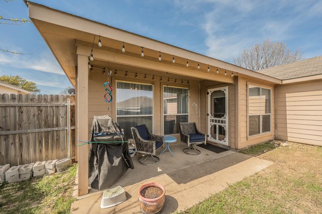 660 Rosario Lane, Fort Worth, TX 76052