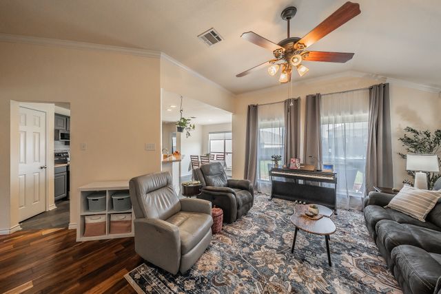 660 Rosario Lane, Fort Worth, TX 76052