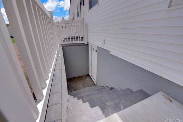 13 W 15th Street, Deer Park, NY 11729