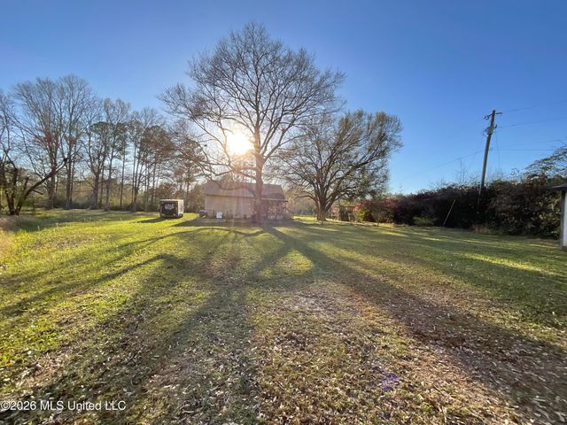 15526 Omas Road, Vancleave, MS 39565