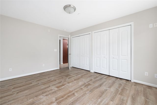 2 Gray Coach Lane 202, Cranston, RI 02921