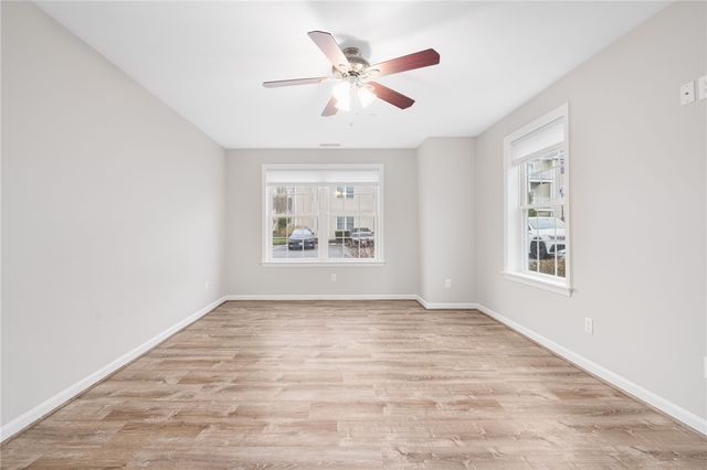 2 Gray Coach Lane 202, Cranston, RI 02921