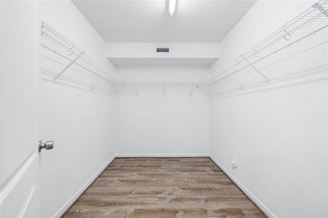 2 Gray Coach Lane 202, Cranston, RI 02921