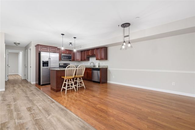 2 Gray Coach Lane 202, Cranston, RI 02921