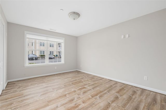 2 Gray Coach Lane 202, Cranston, RI 02921