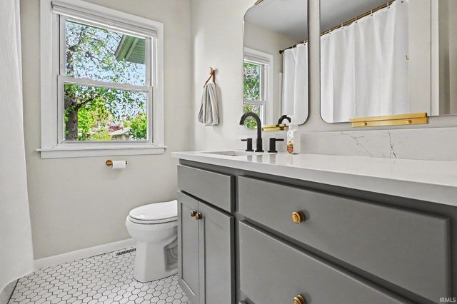 3506 Chevy Chase, South Bend, IN 46615