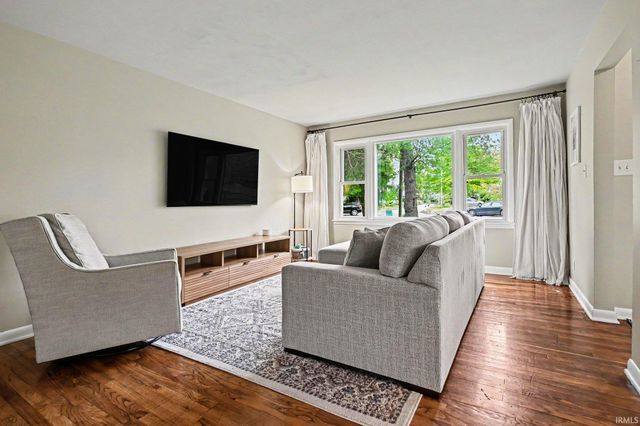 3506 Chevy Chase, South Bend, IN 46615