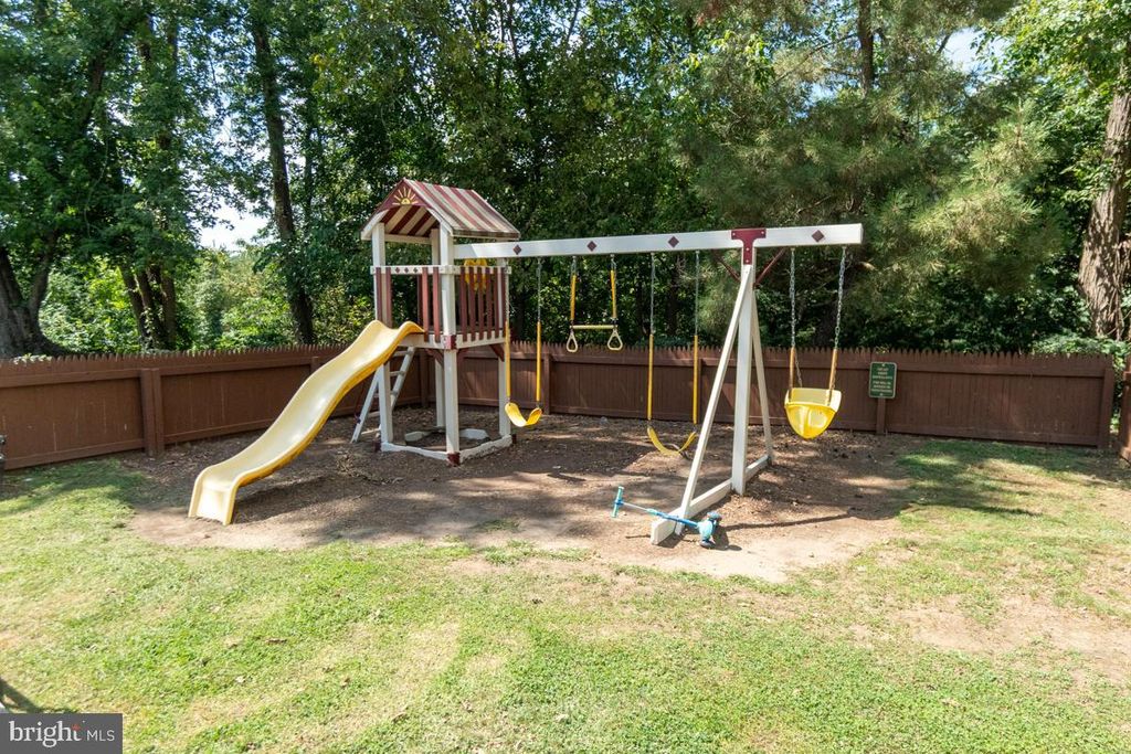 400 GLENDALE RD #F30, HAVERTOWN, PA 19083 — photo 2