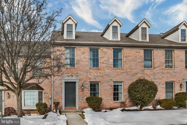 305 SADDLE RIDGE CT, Harrisburg, PA 17110