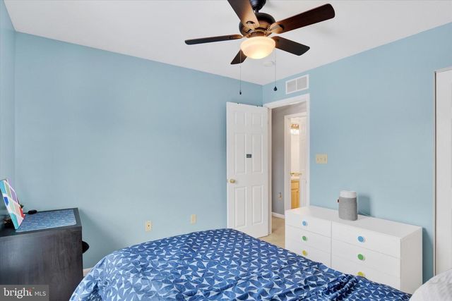 305 SADDLE RIDGE CT, Harrisburg, PA 17110