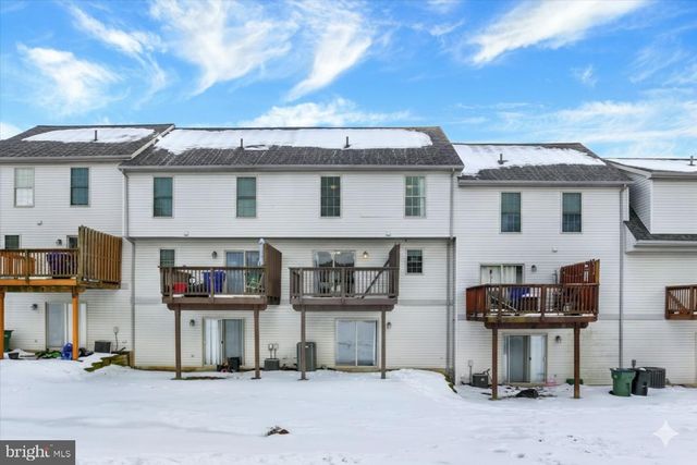 305 SADDLE RIDGE CT, Harrisburg, PA 17110