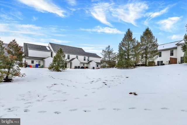 305 SADDLE RIDGE CT, Harrisburg, PA 17110