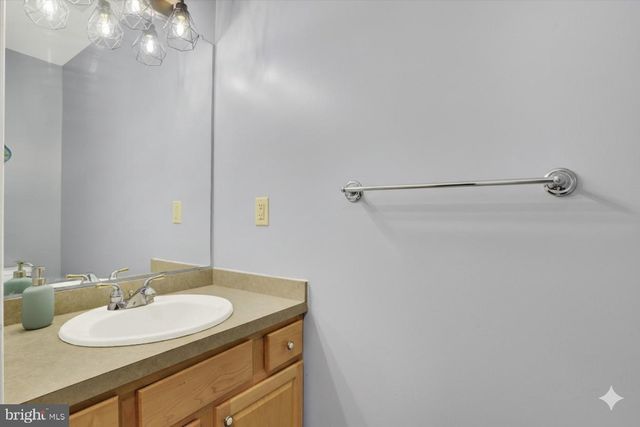 305 SADDLE RIDGE CT, Harrisburg, PA 17110