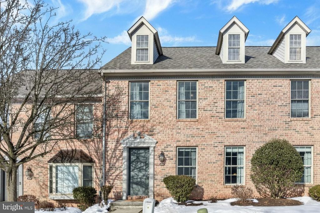 305 SADDLE RIDGE CT, Harrisburg, PA 17110