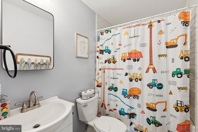 9 WHITELY RD, Downingtown, PA 19335