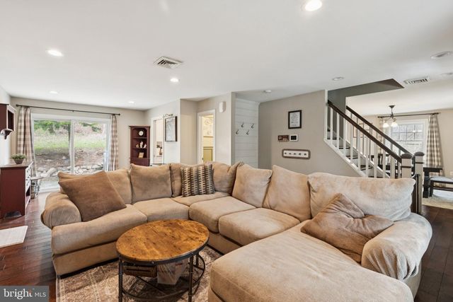 9 WHITELY RD, Downingtown, PA 19335