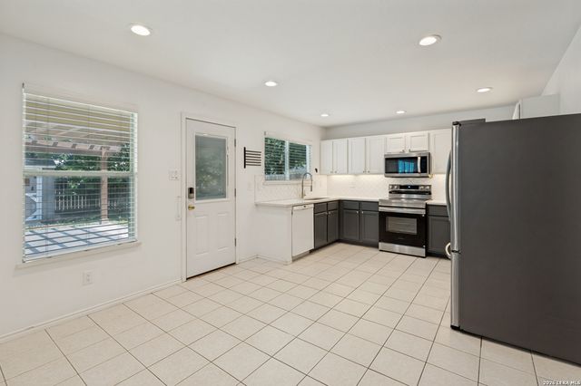 153 Hanging Moss, Cibolo, TX 78108