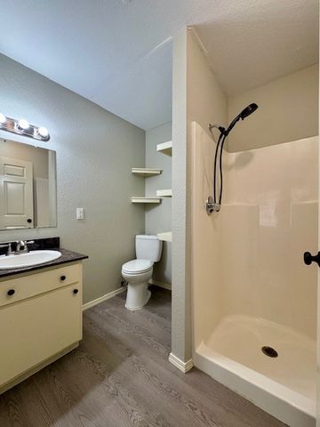 944 N Storer Avenue 18, Fayetteville, AR 72701