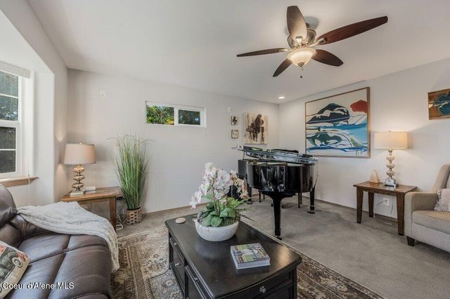 11413 N Summit Loop, Hauser, ID 83854