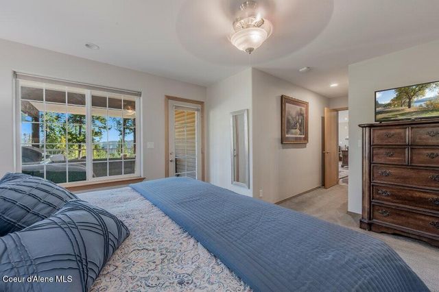 11413 N Summit Loop, Hauser, ID 83854