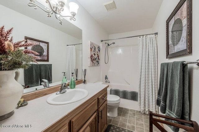 11413 N Summit Loop, Hauser, ID 83854