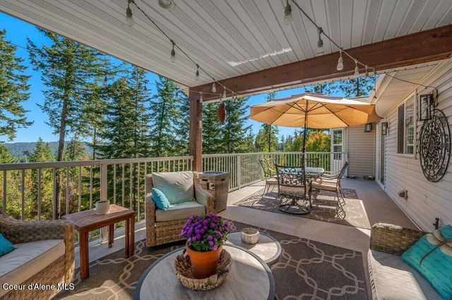 11413 N Summit Loop, Hauser, ID 83854