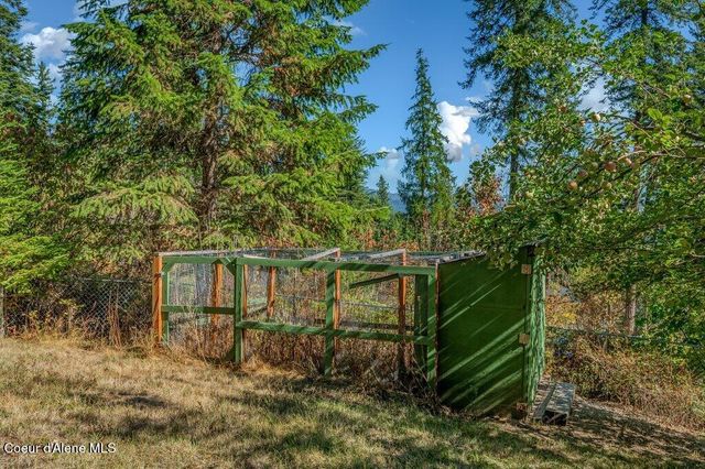 11413 N Summit Loop, Hauser, ID 83854