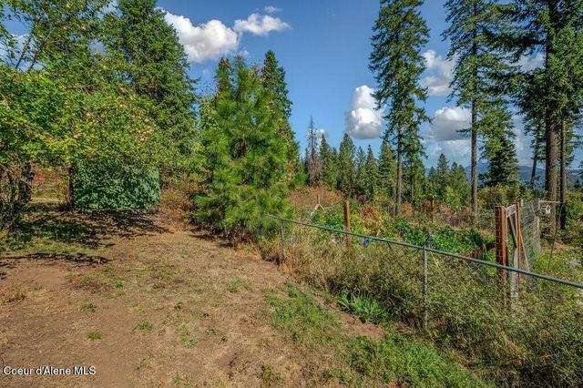 11413 N Summit Loop, Hauser, ID 83854