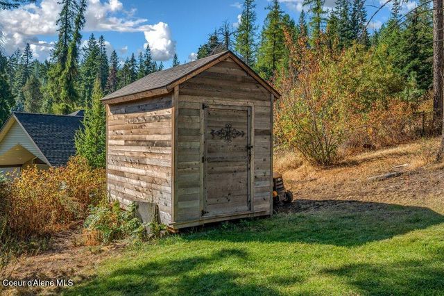 11413 N Summit Loop, Hauser, ID 83854