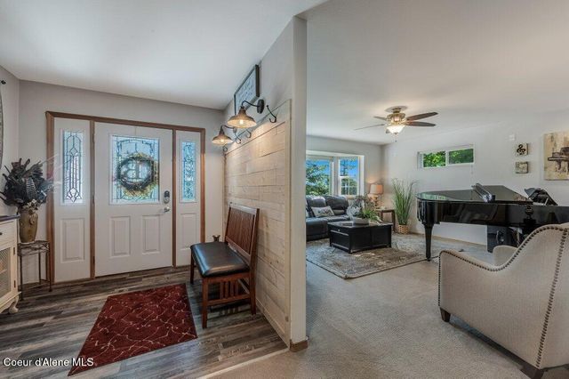 11413 N Summit Loop, Hauser, ID 83854