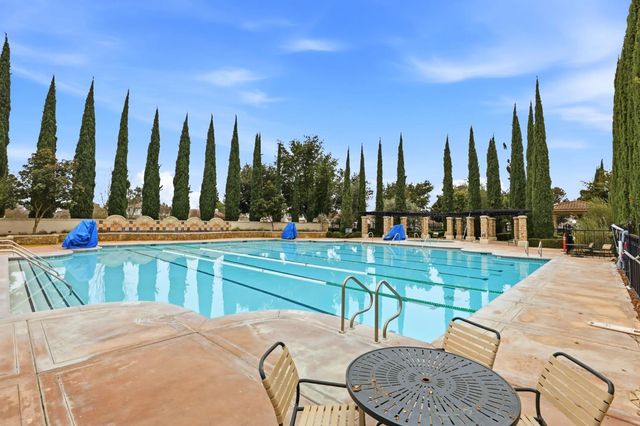 2604 Snowy Egret Way, Elk Grove, CA 95757