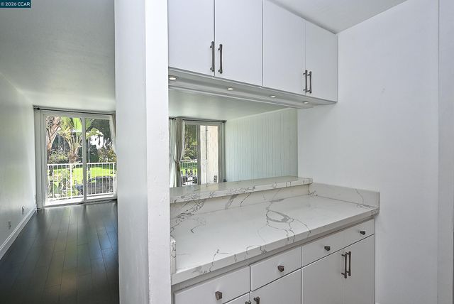 1425 Lakeside Drive 101, Oakland, CA 94612