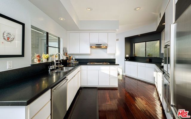 5677 Spreading Oak Drive, Los Angeles, CA 90068