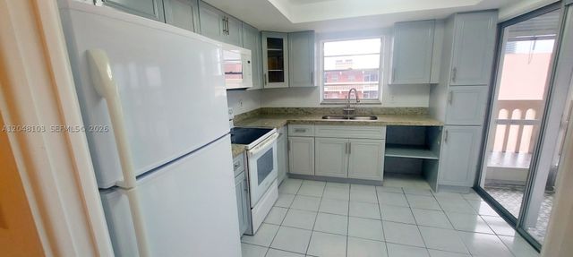 200 NE 12th Ave 3E, Hallandale Beach, FL 33009