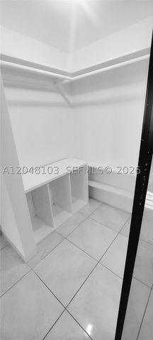 200 NE 12th Ave 3E, Hallandale Beach, FL 33009