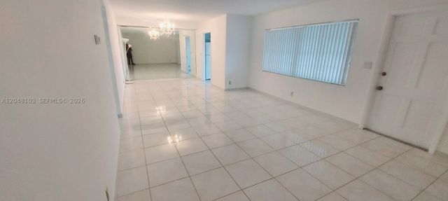 200 NE 12th Ave 3E, Hallandale Beach, FL 33009