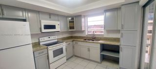 200 NE 12th Ave 3E, Hallandale Beach, FL 33009