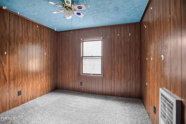 105 Popular Grove Road, Elizabethton, TN 37643