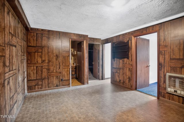 105 Popular Grove Road, Elizabethton, TN 37643