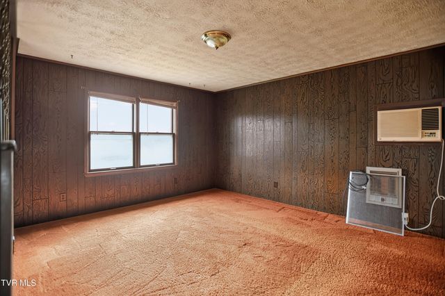 105 Popular Grove Road, Elizabethton, TN 37643